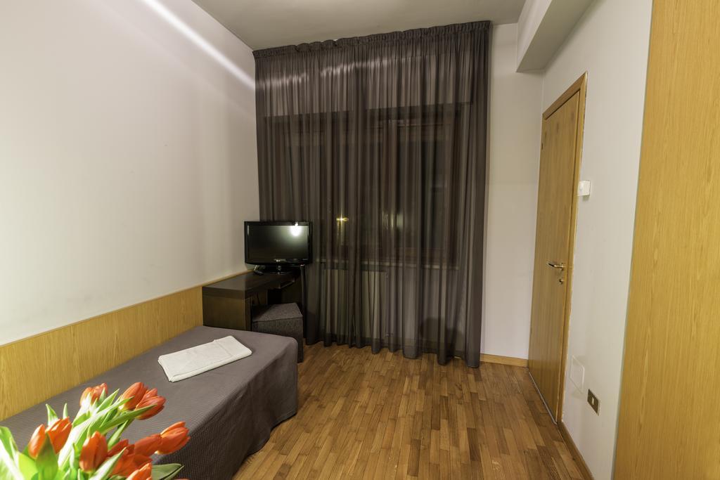 Capo Horn Hotel Boario Terme Buitenkant foto