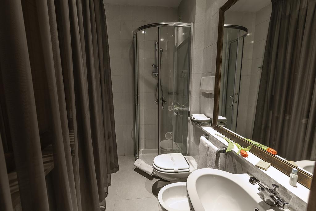Capo Horn Hotel Boario Terme Buitenkant foto